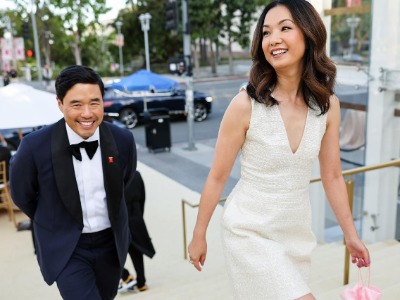 Jae Suh Park lives a rich lifestyle.